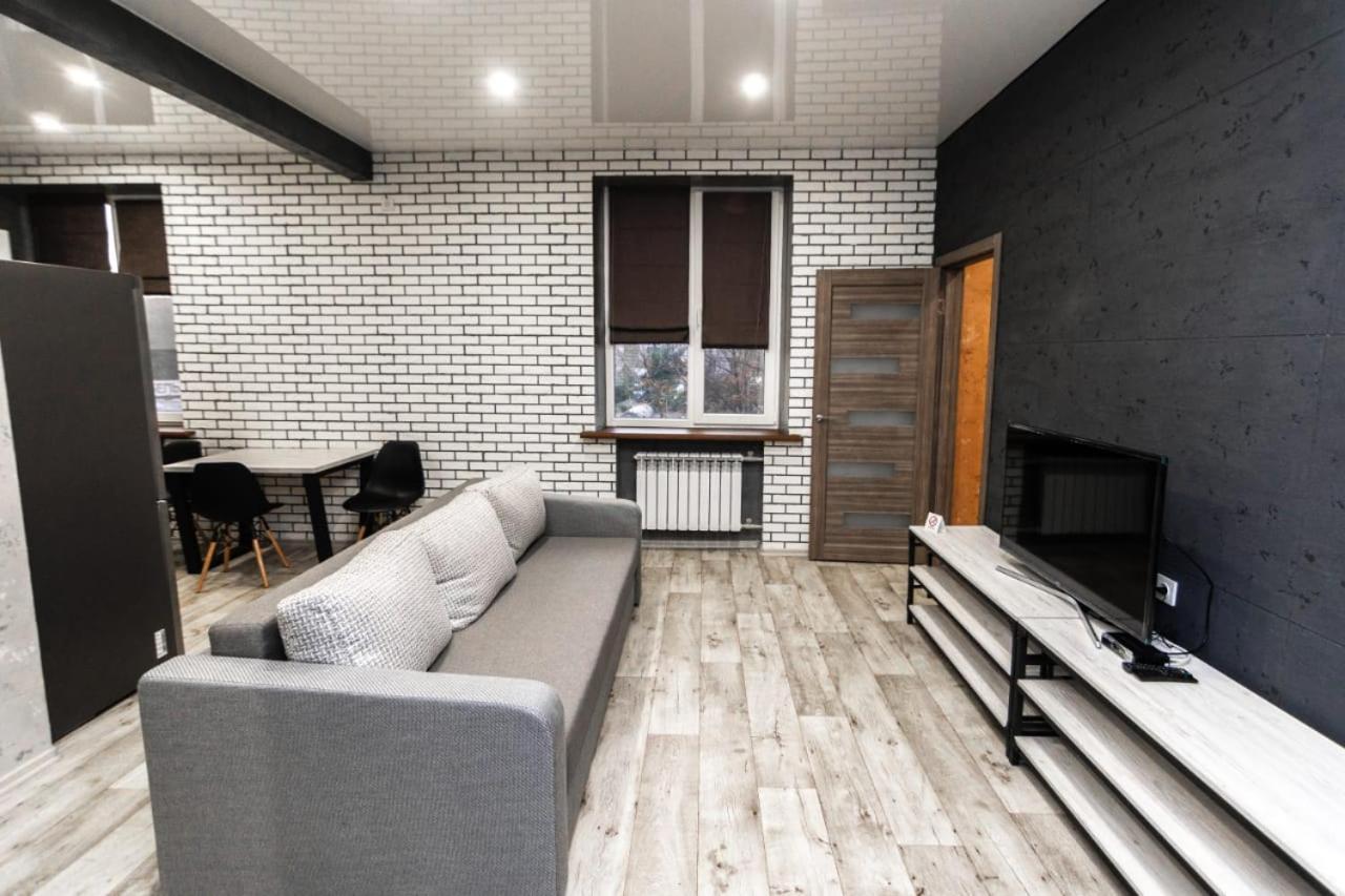 Loft Apartment On Svobody Kamjanske Eksteriør billede